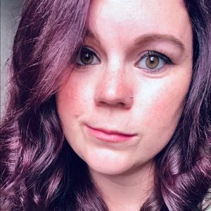 Meet your Posher, Cassandra